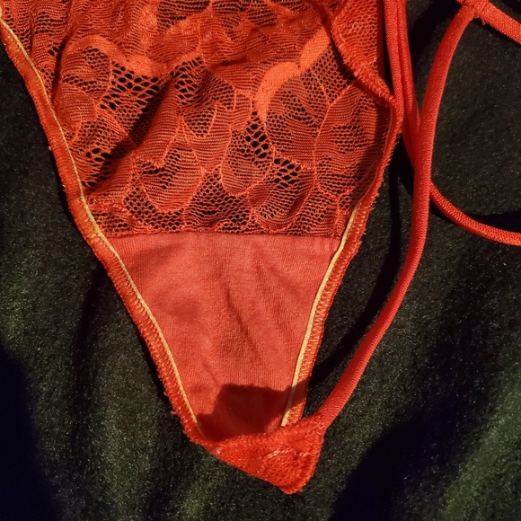 Victoria's Secret Bra and Thong Panty Set -  Red - Vintage sz M/34B - Picture 6 of 16
